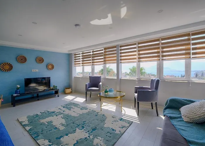 Maxi Homes Hadrian Falcon Stylish Apartment Antalya